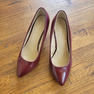 Reitmans Red heels size 7